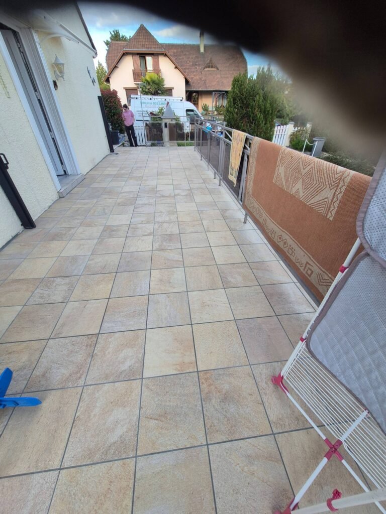 Pose de carrelage de terrasse à Moreuil